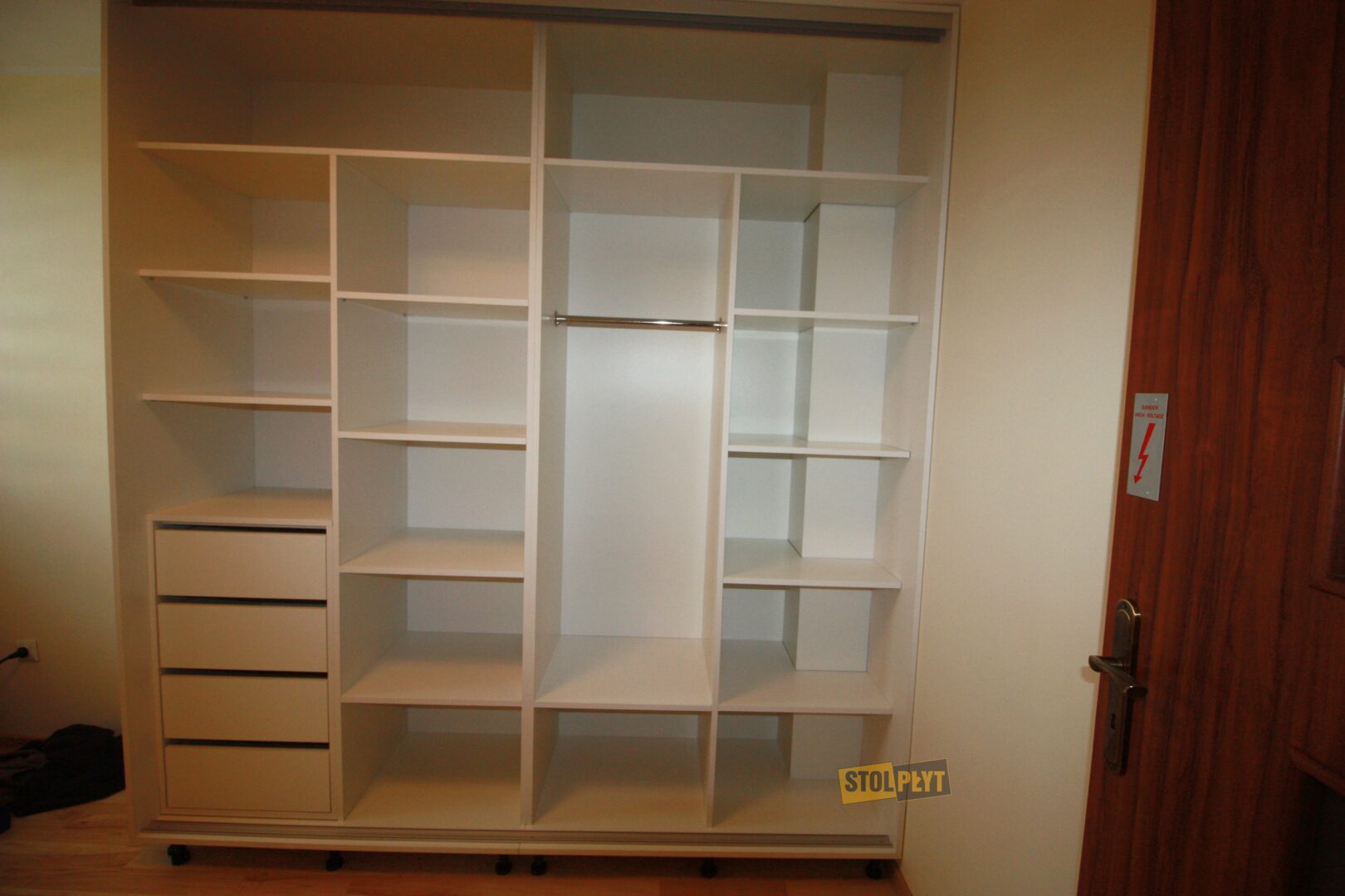 Szafa na wymiar STOLPŁYT